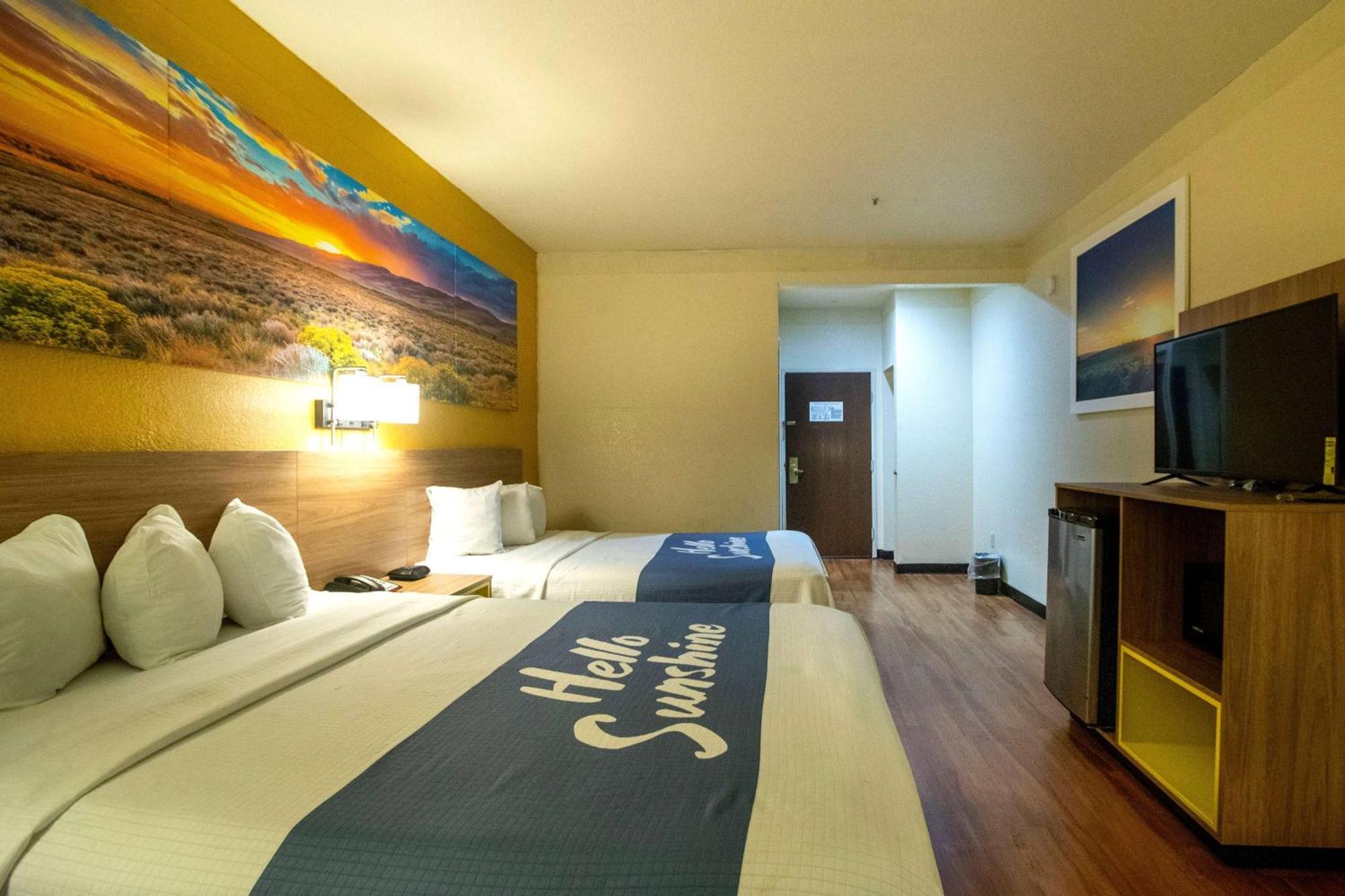 Days Inn & Suites By Wyndham Houston North/Aldine Exterior foto